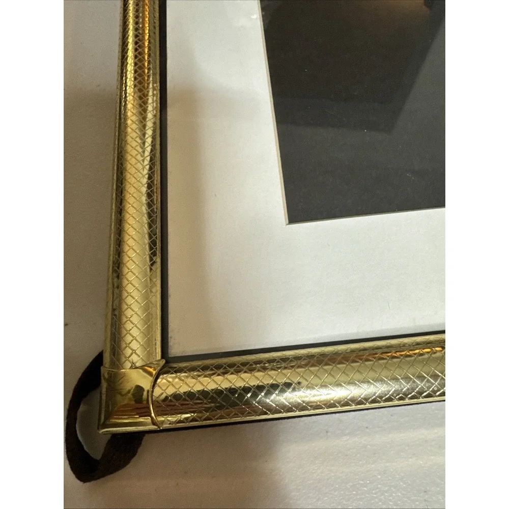 Philip Whitney RIbbed Gold Tone Metal PICTURE FRAME  Ornate Corners 8x10 Photo